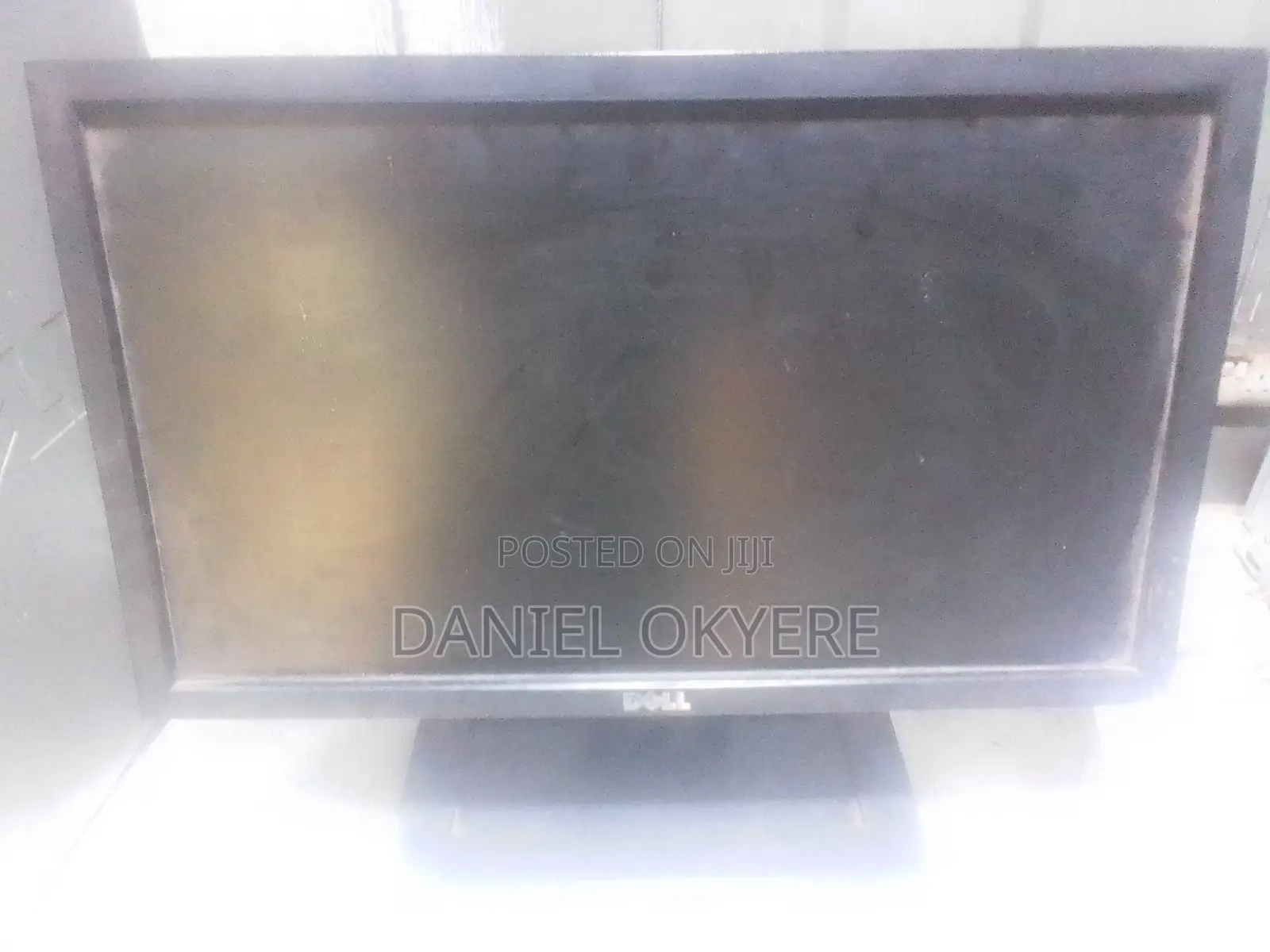 15 Inches Computer Monitor