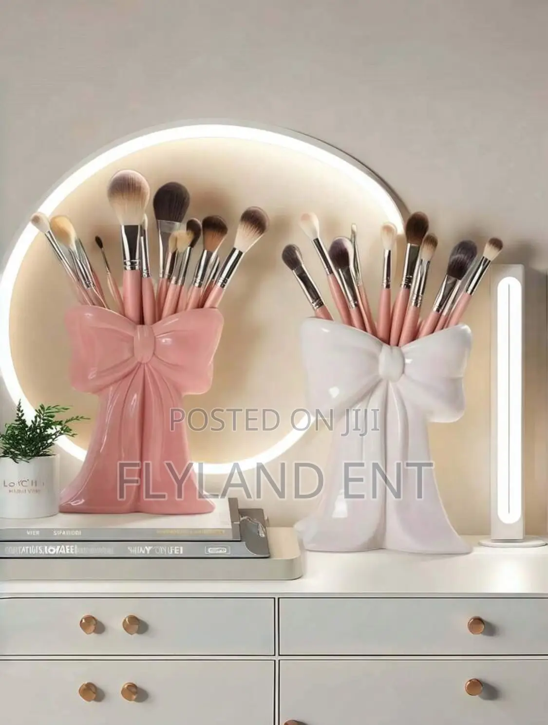 Beautiful Makeup Holder/Container
