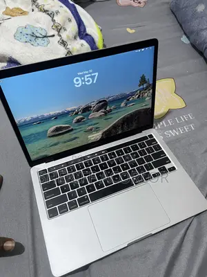 Laptop Apple MacBook Pro 2020 16GB Intel Core i5 SSD 512GB