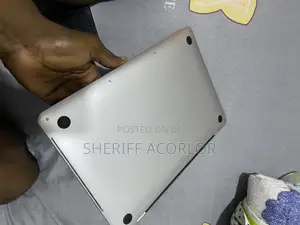 Laptop Apple MacBook Pro 2020 16GB Intel Core i5 SSD 512GB
