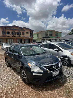 Nissan Versa 1.6 SV 2016 Blue
