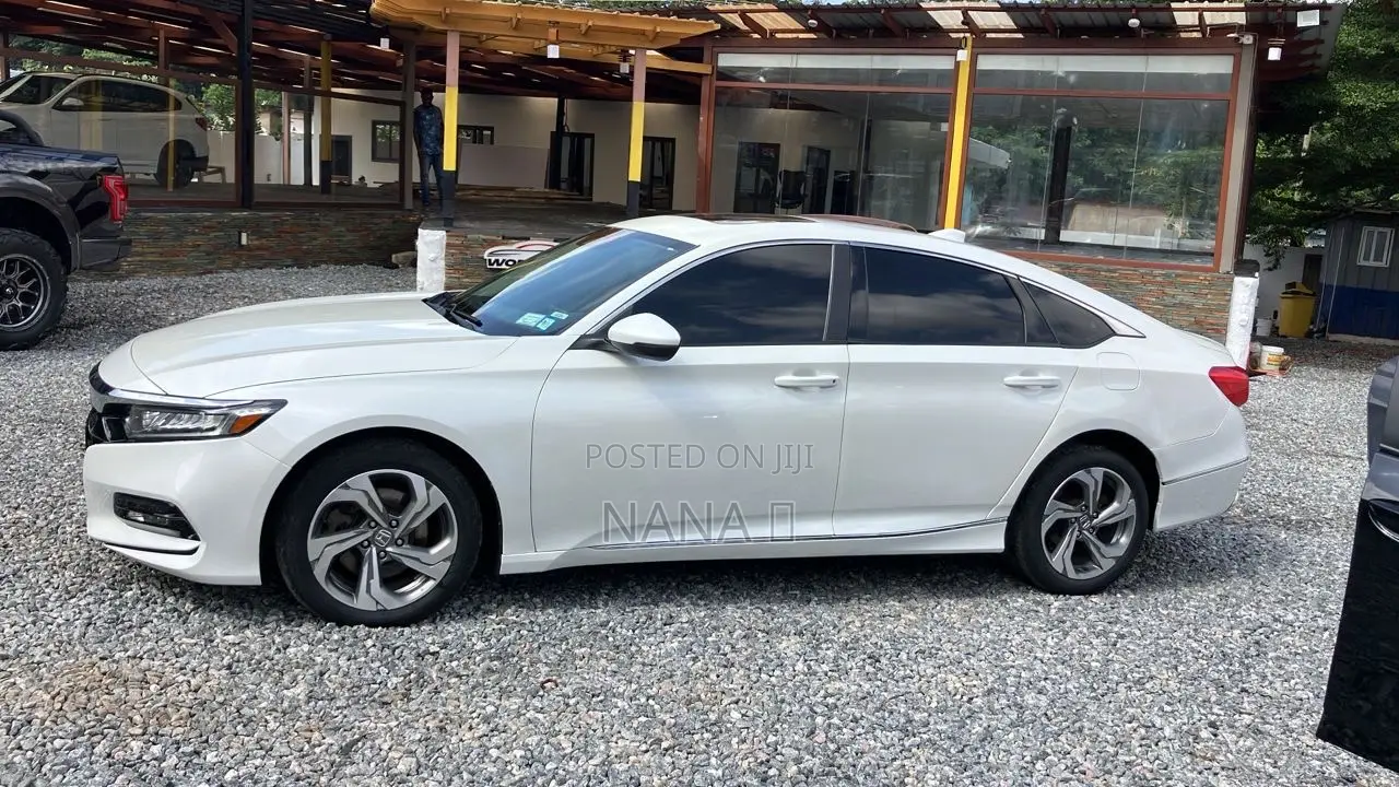 Honda Accord Sport (2.0L 4cyl Turbo 6M) 2019 White