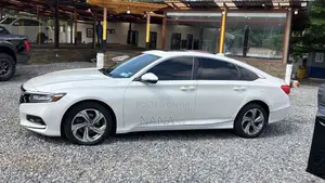 Honda Accord Sport (2.0L 4cyl Turbo 6M) 2019 White
