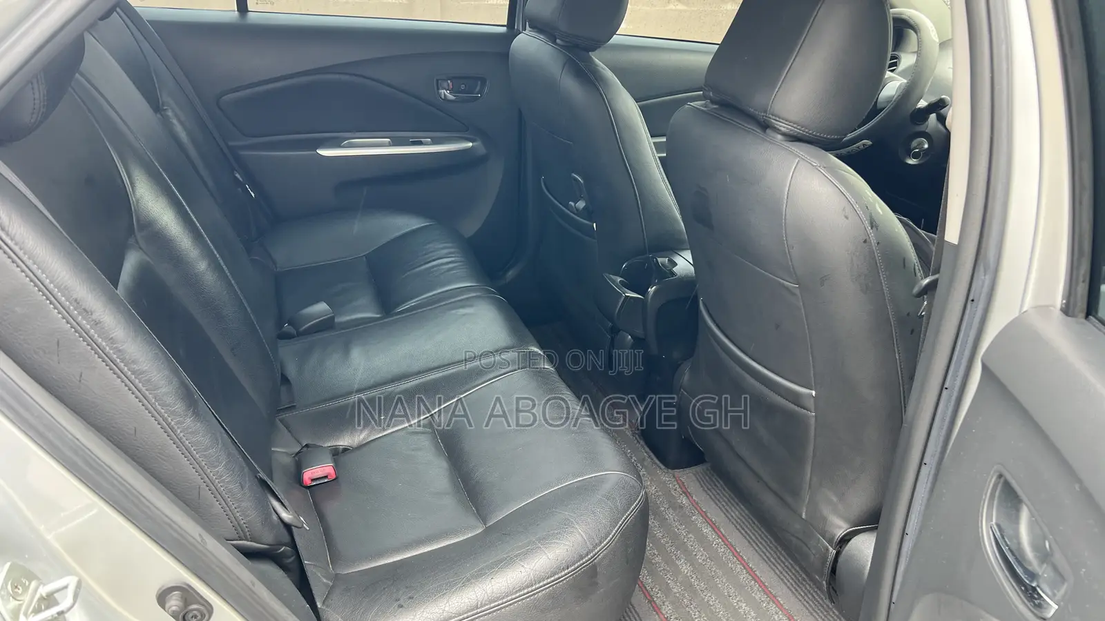 Toyota Yaris 2011 Silver