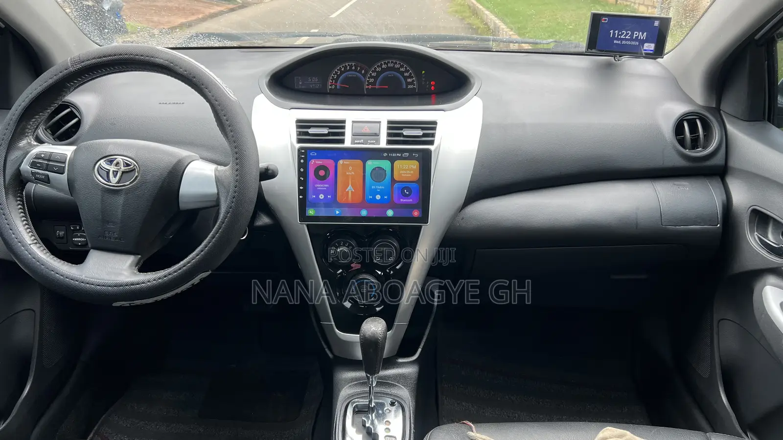 Toyota Yaris 2011 Silver