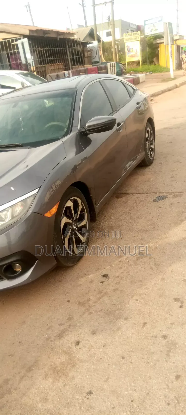 Honda Civic EX-L w/Navi 4dr Hatchback (1.5L 4cyl) 2017