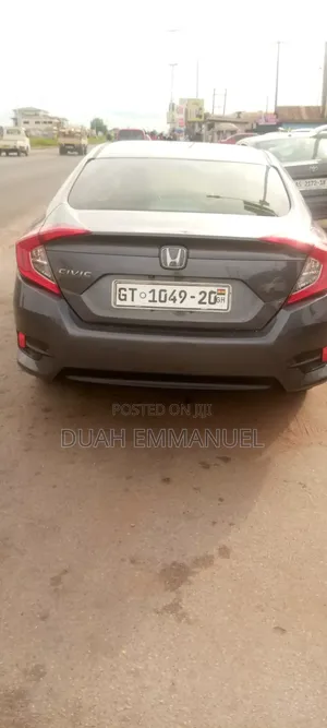 Honda Civic EX-L w/Navi 4dr Hatchback (1.5L 4cyl) 2017