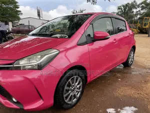 Toyota Vitz 1.3 AWD 5dr 2014 Pink