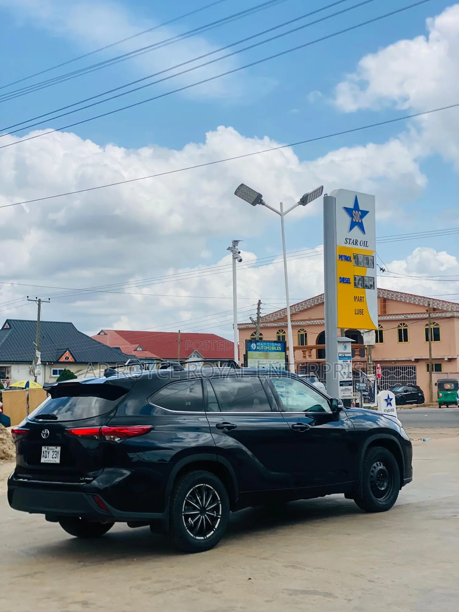 Toyota Highlander LE AWD 2020 Black
