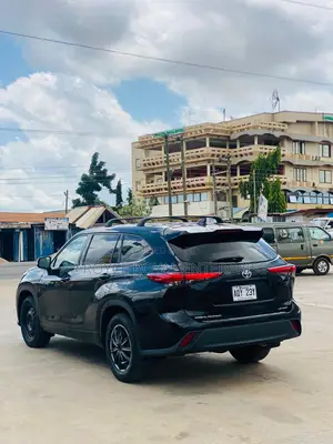 Toyota Highlander LE AWD 2020 Black