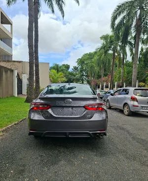 Toyota Camry SE Nightshade 2021 Gray