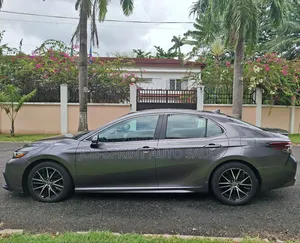 Toyota Camry SE Nightshade 2021 Gray
