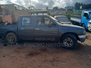 Isuzu KB 1999 Silver
