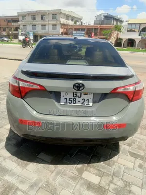 Toyota Corolla LE ECO Premium (1.8L 4cyl CVT) 2016 Gray