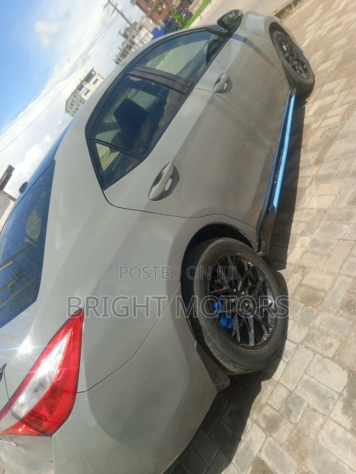 Toyota Corolla LE ECO Premium (1.8L 4cyl CVT) 2016 Gray