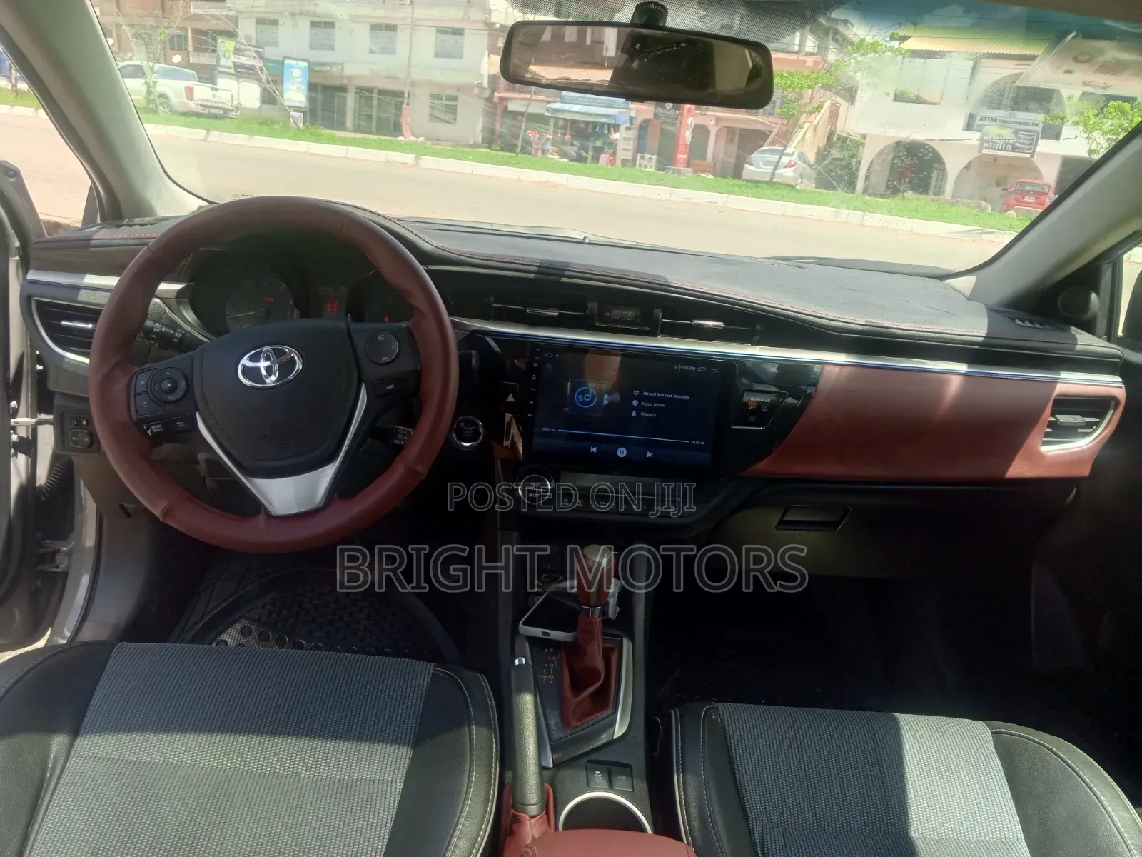 Toyota Corolla LE ECO Premium (1.8L 4cyl CVT) 2016 Gray