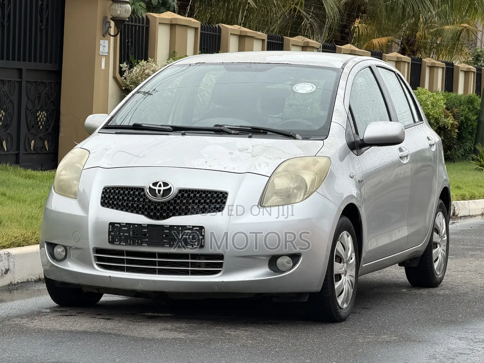 Toyota Yaris Base Hatchback 3dr 2010 Silver