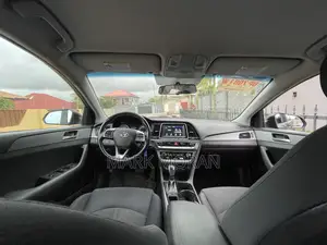Hyundai Sonata SE 2019 Black