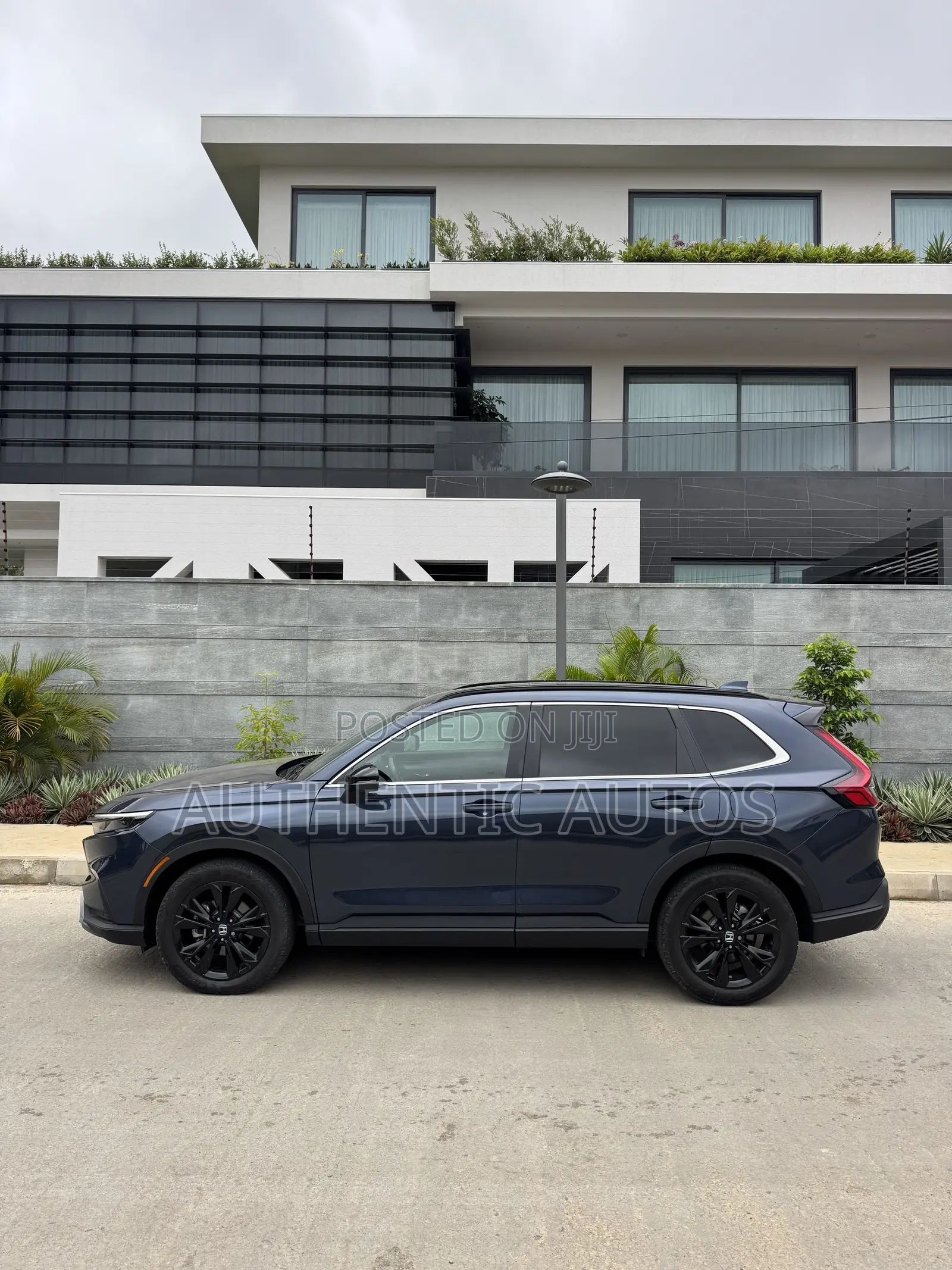 Honda CR-V Hybrid 2024 Blue