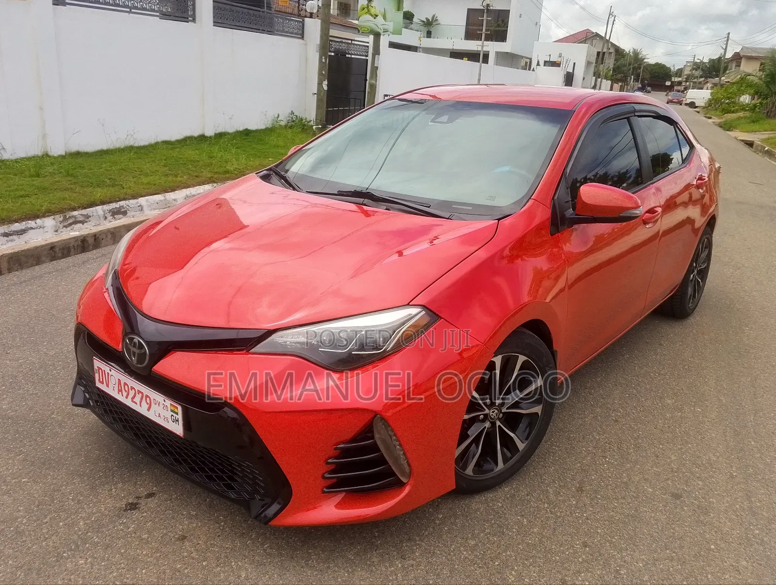 Toyota Corolla SE (1.8L 4cyl 2A) 2018 Red