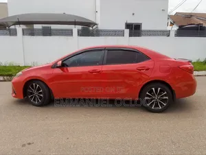 Toyota Corolla SE (1.8L 4cyl 2A) 2018 Red