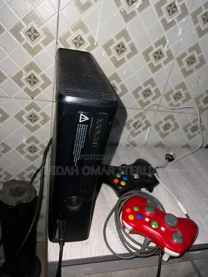 Xbox360 With 3 Games One It