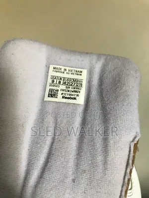 Authentic Reebok Vegan Sneaker (Foss)