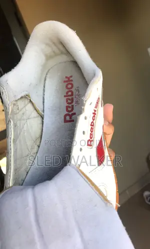 Authentic Reebok Vegan Sneaker (Foss)