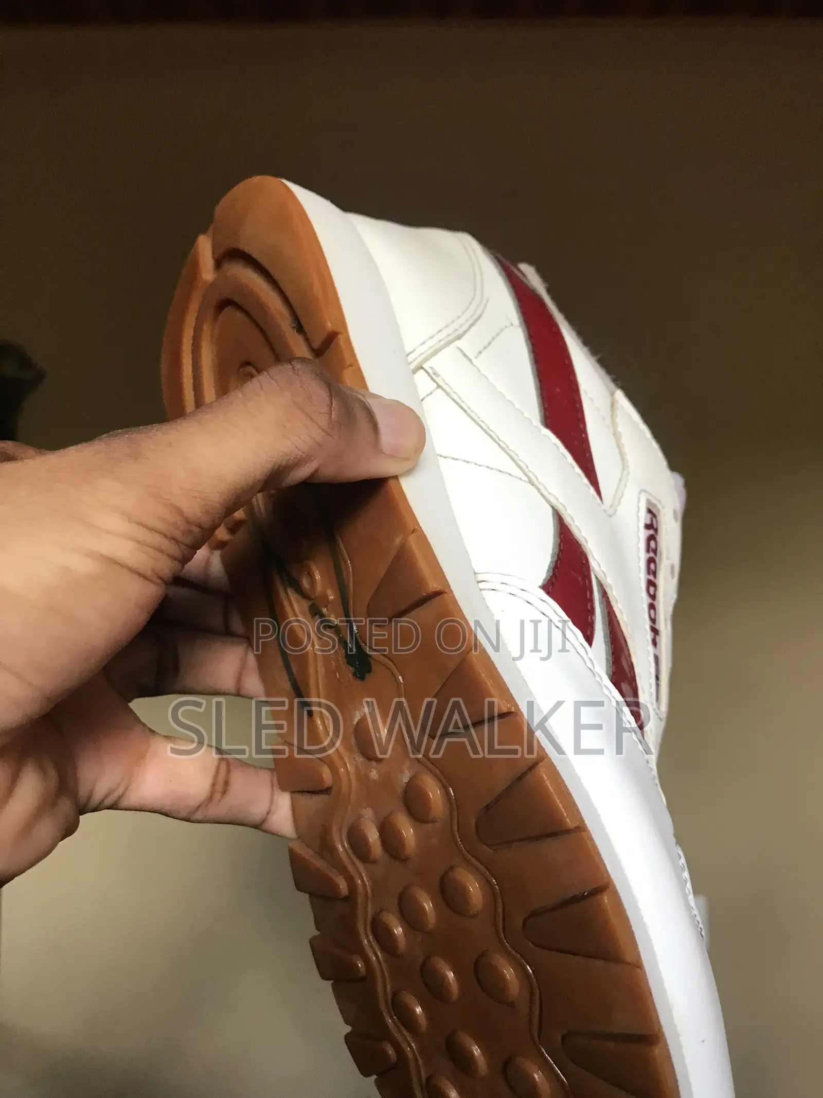 Authentic Reebok Vegan Sneaker (Foss)