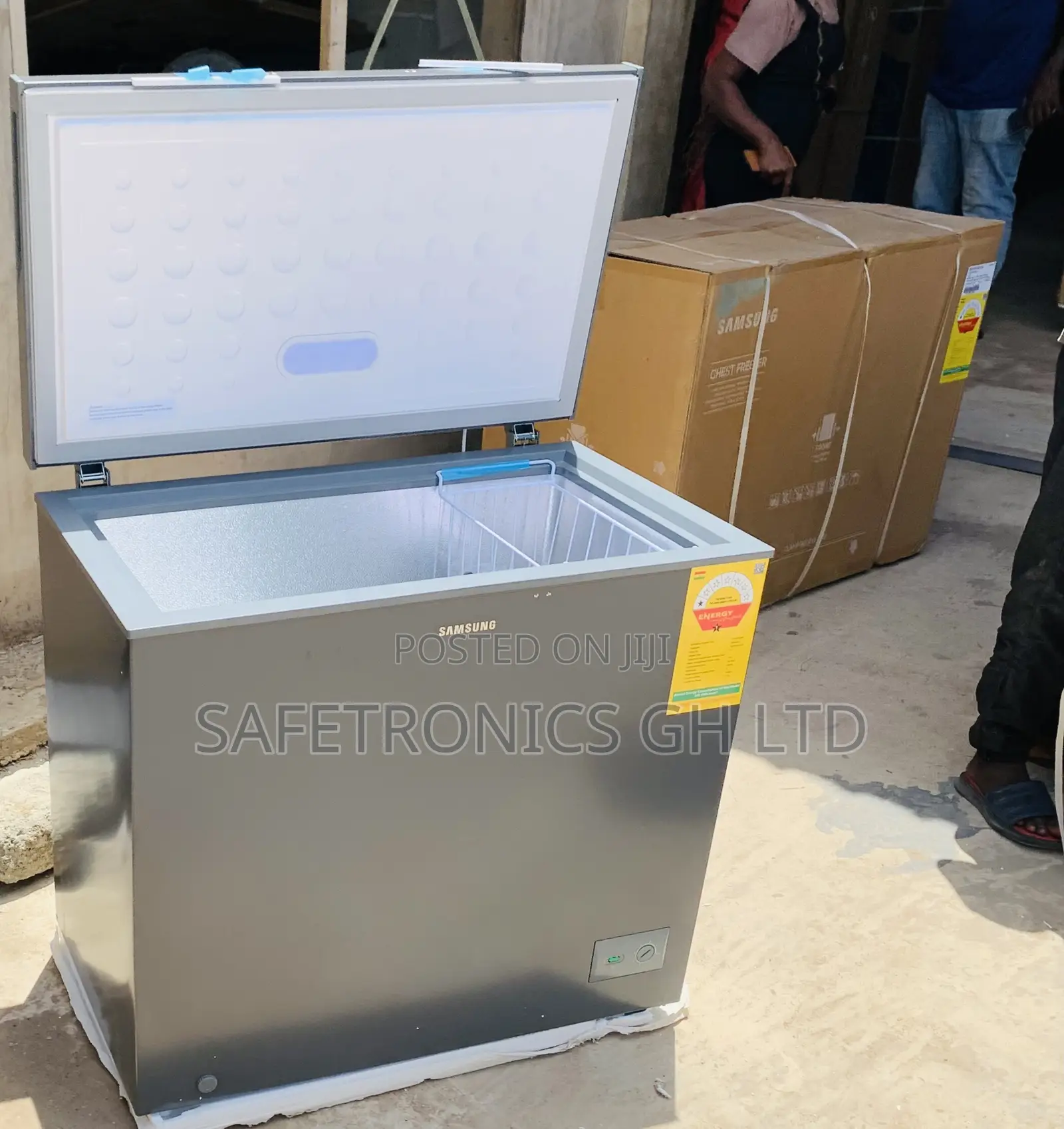 Premium Neat Samsung 198l Chest Freezer Ri70f20v1gagh