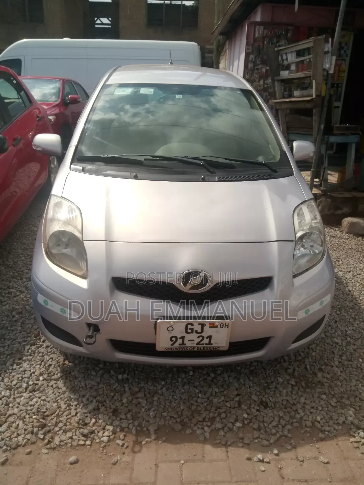 Toyota Vitz 1.3 AWD 5dr 2010 Silver