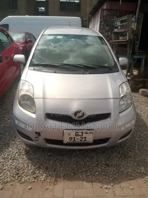 Toyota Vitz 1.3 AWD 5dr 2010 Silver