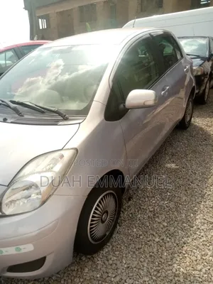 Toyota Vitz 1.3 AWD 5dr 2010 Silver