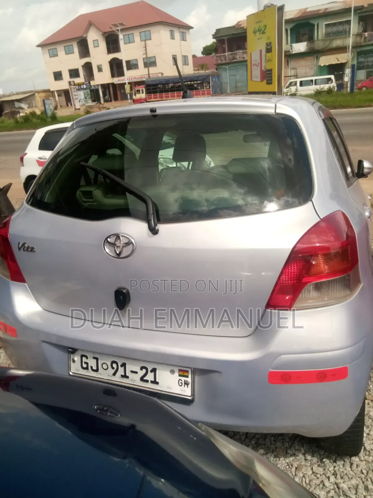 Toyota Vitz 1.3 AWD 5dr 2010 Silver
