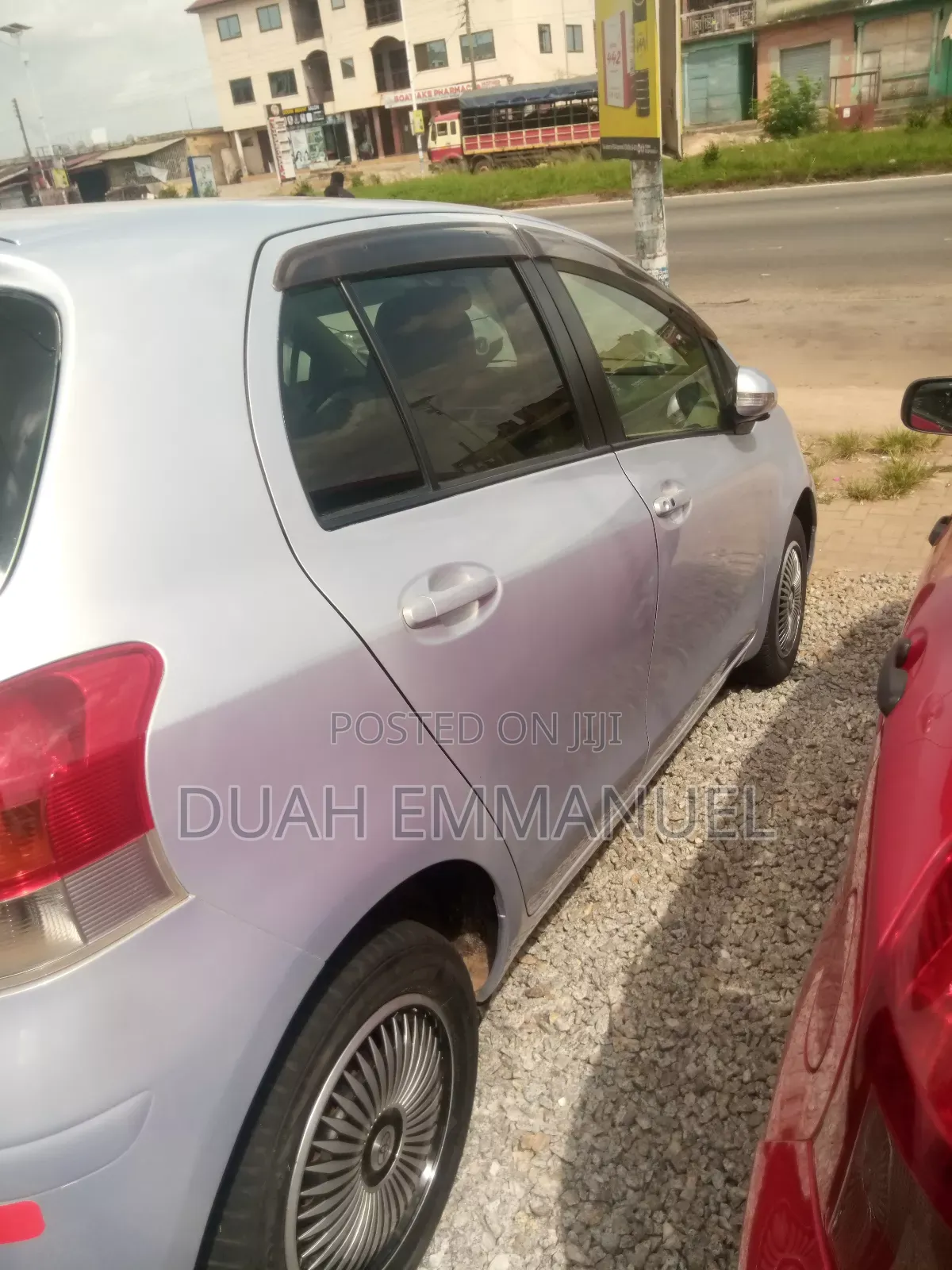 Toyota Vitz 1.3 AWD 5dr 2010 Silver