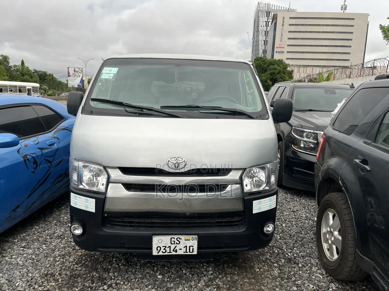 Toyota HiAce 2010 Silver