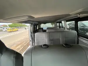 Toyota HiAce 2010 Silver