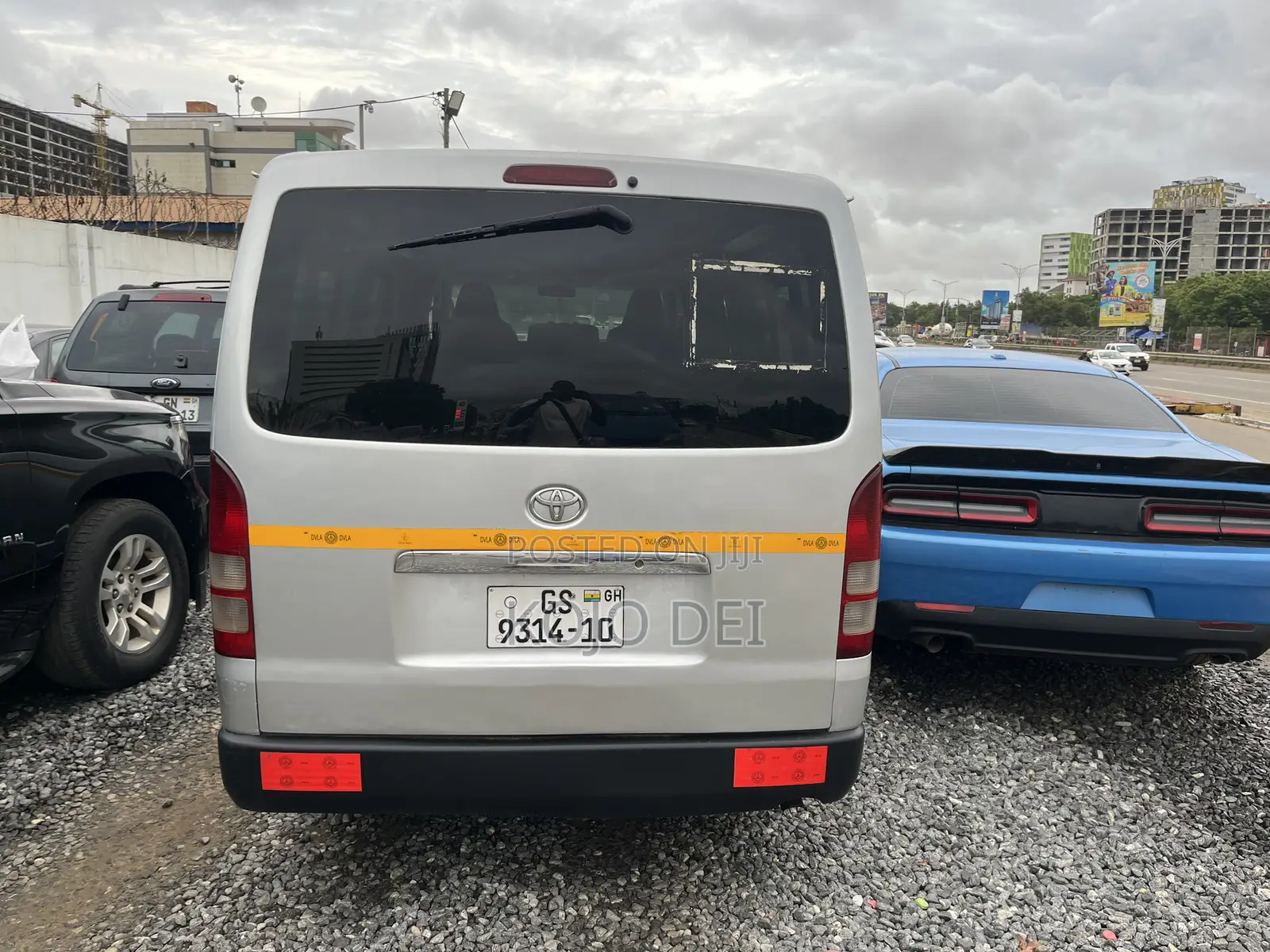 Toyota HiAce 2010 Silver