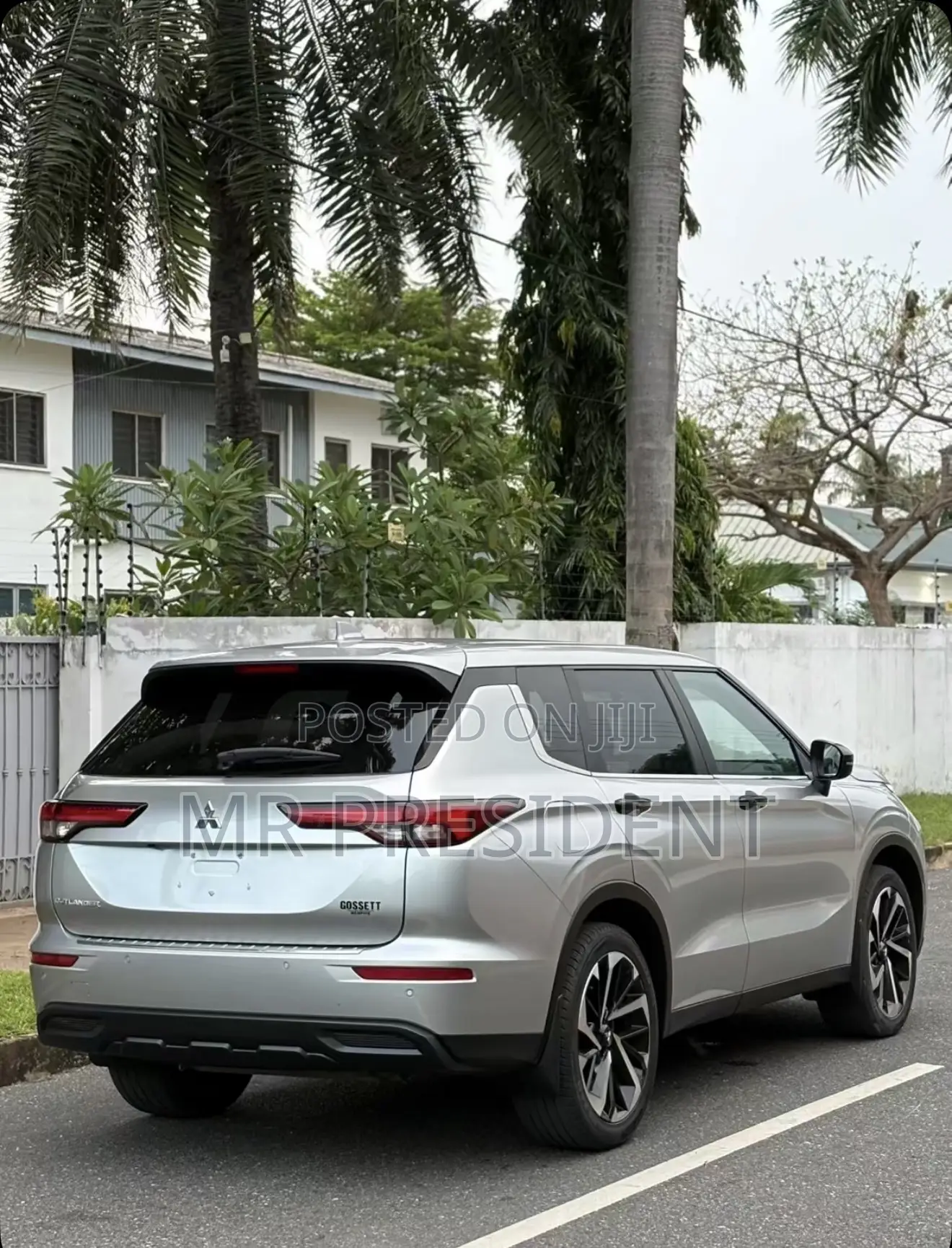 Mitsubishi Outlander 2022 Gray