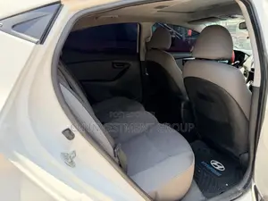 Hyundai Elantra GLS Sedan FWD (1.8L 4cyl 6M) 2013 White