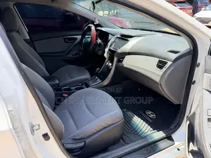 Hyundai Elantra GLS Sedan FWD (1.8L 4cyl 6M) 2013 White