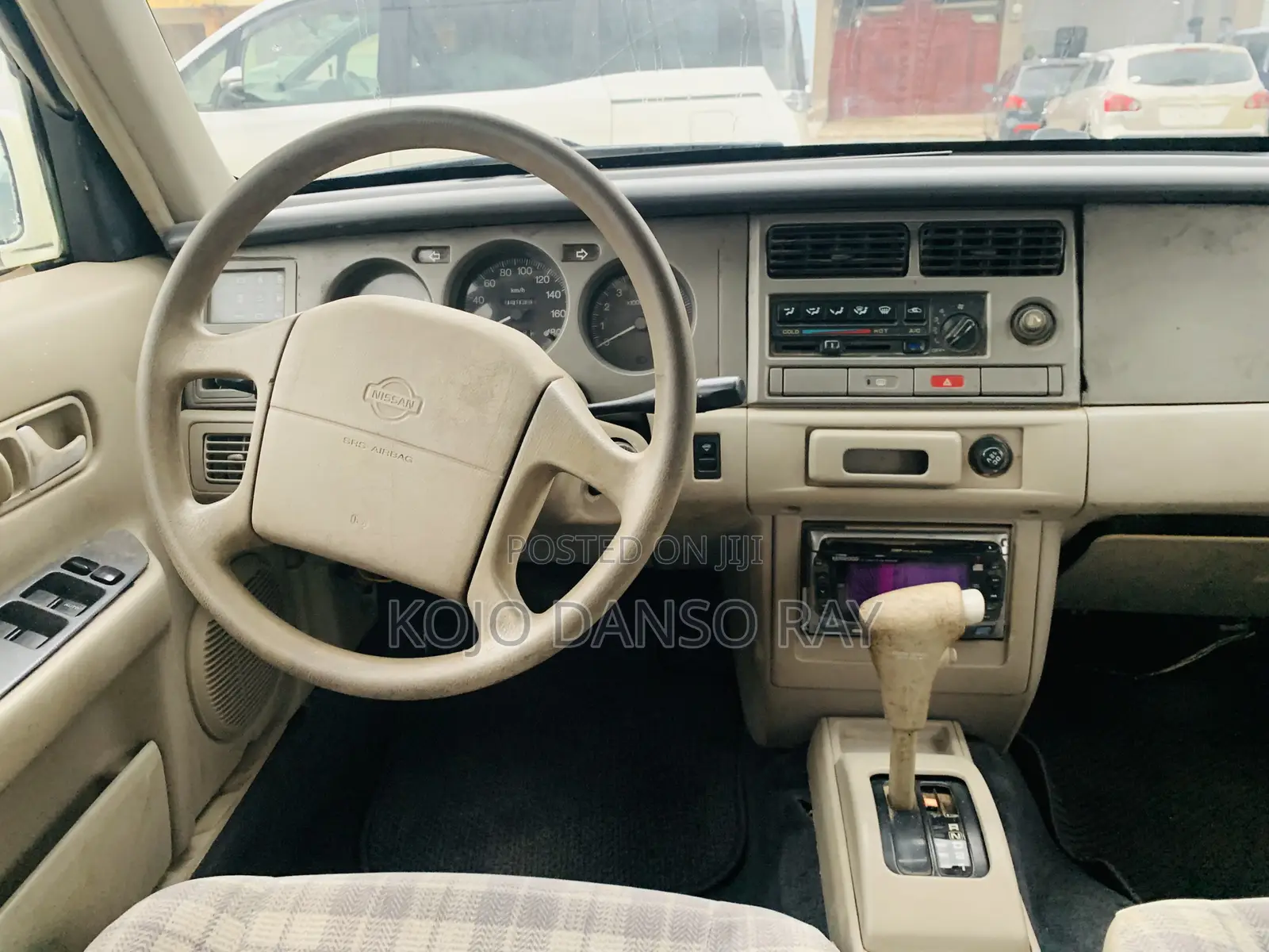 Nissan Rasheen 2000 White