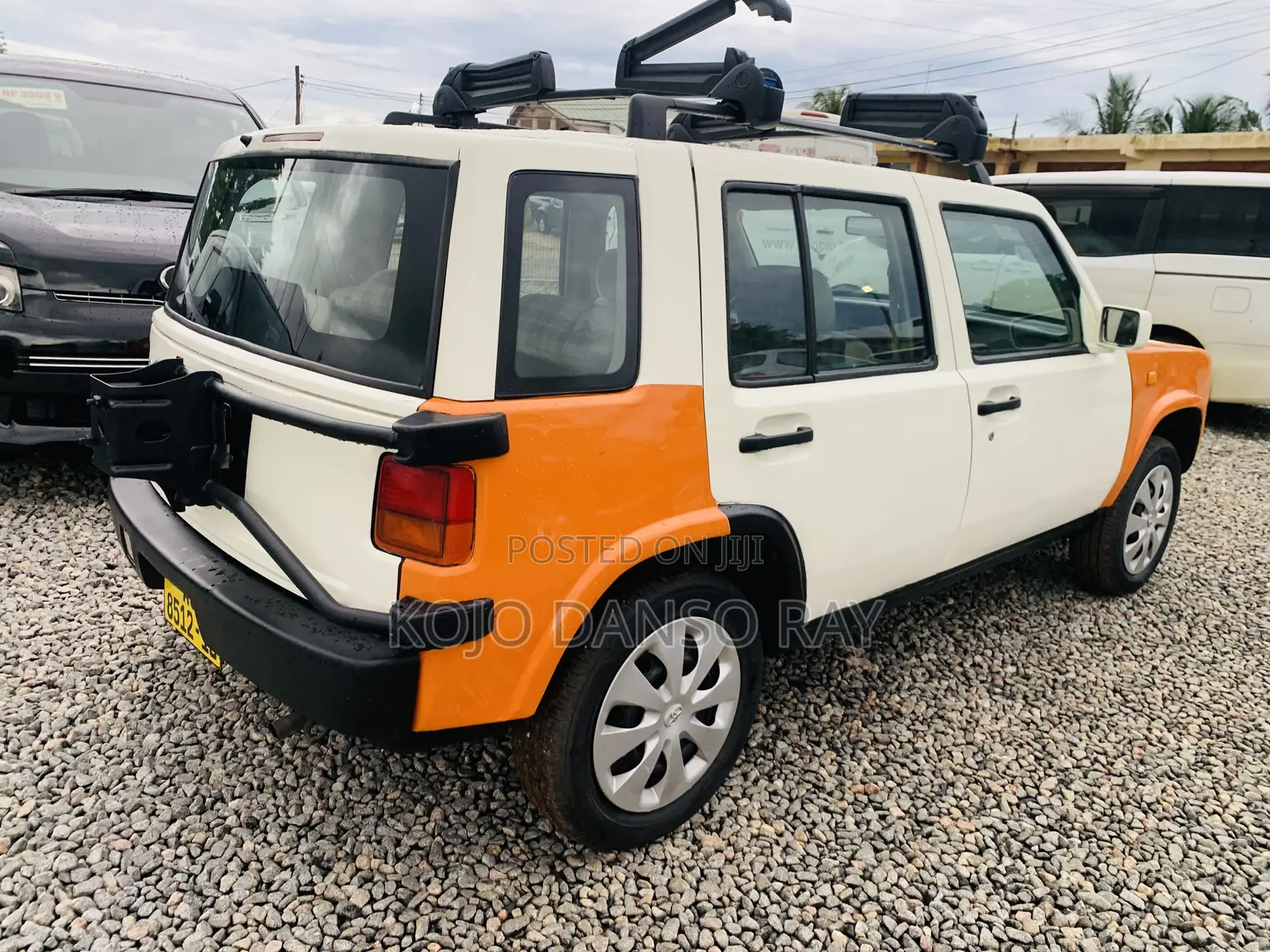 Nissan Rasheen 2000 White