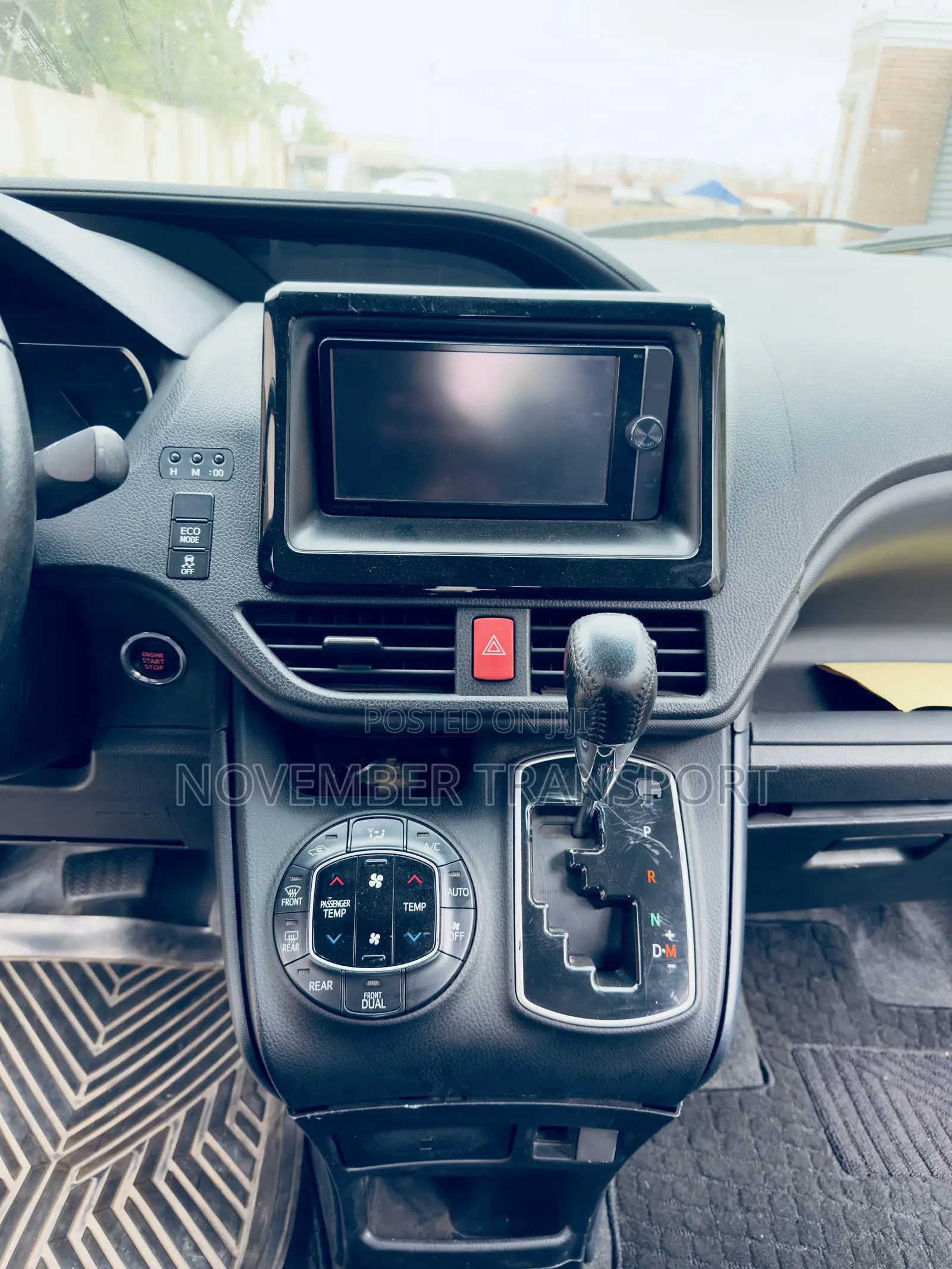 Toyota Voxy SV Premium 2014 White