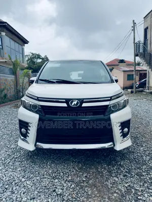 Toyota Voxy SV Premium 2014 White