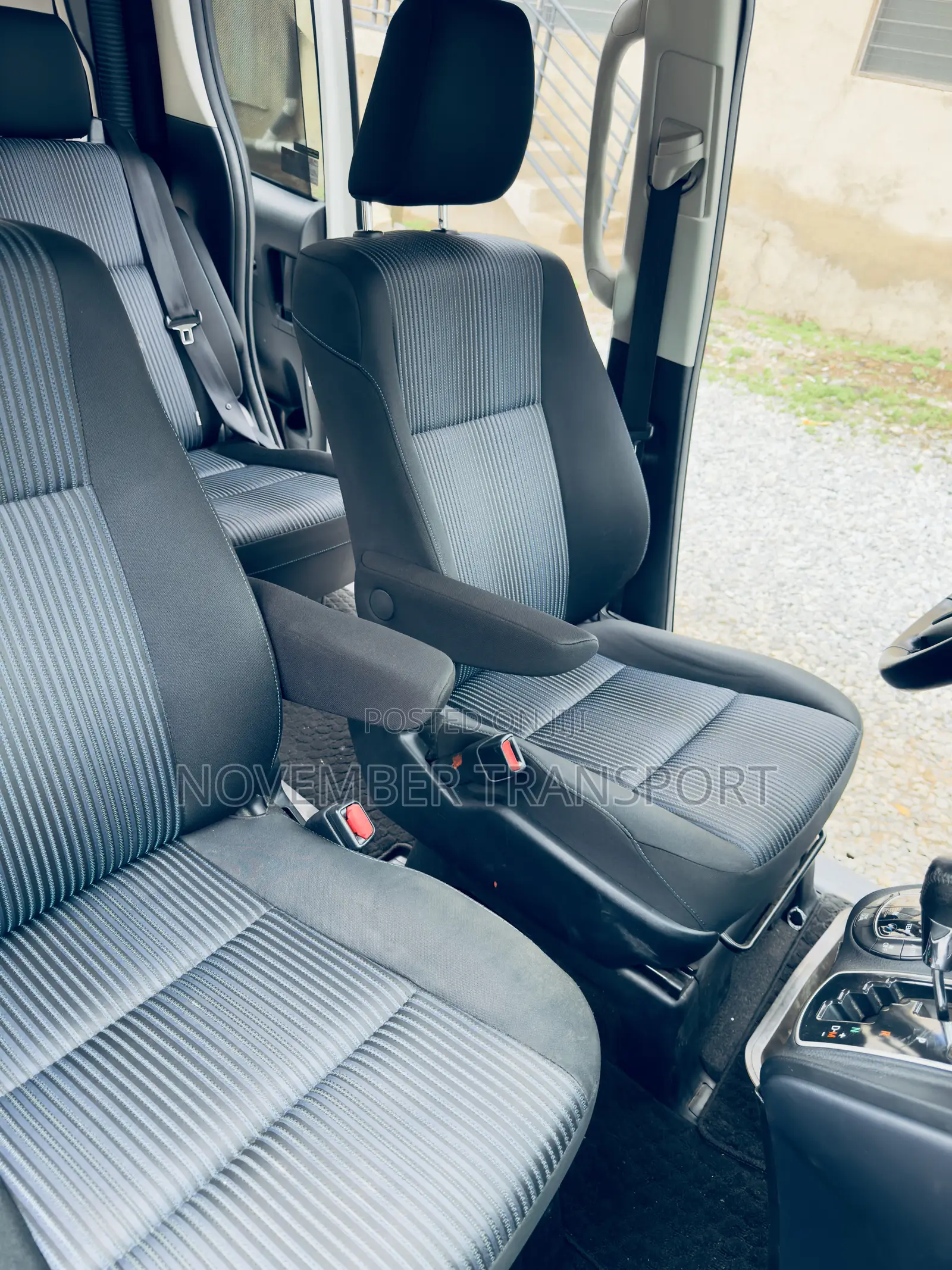 Toyota Voxy SV Premium 2014 White