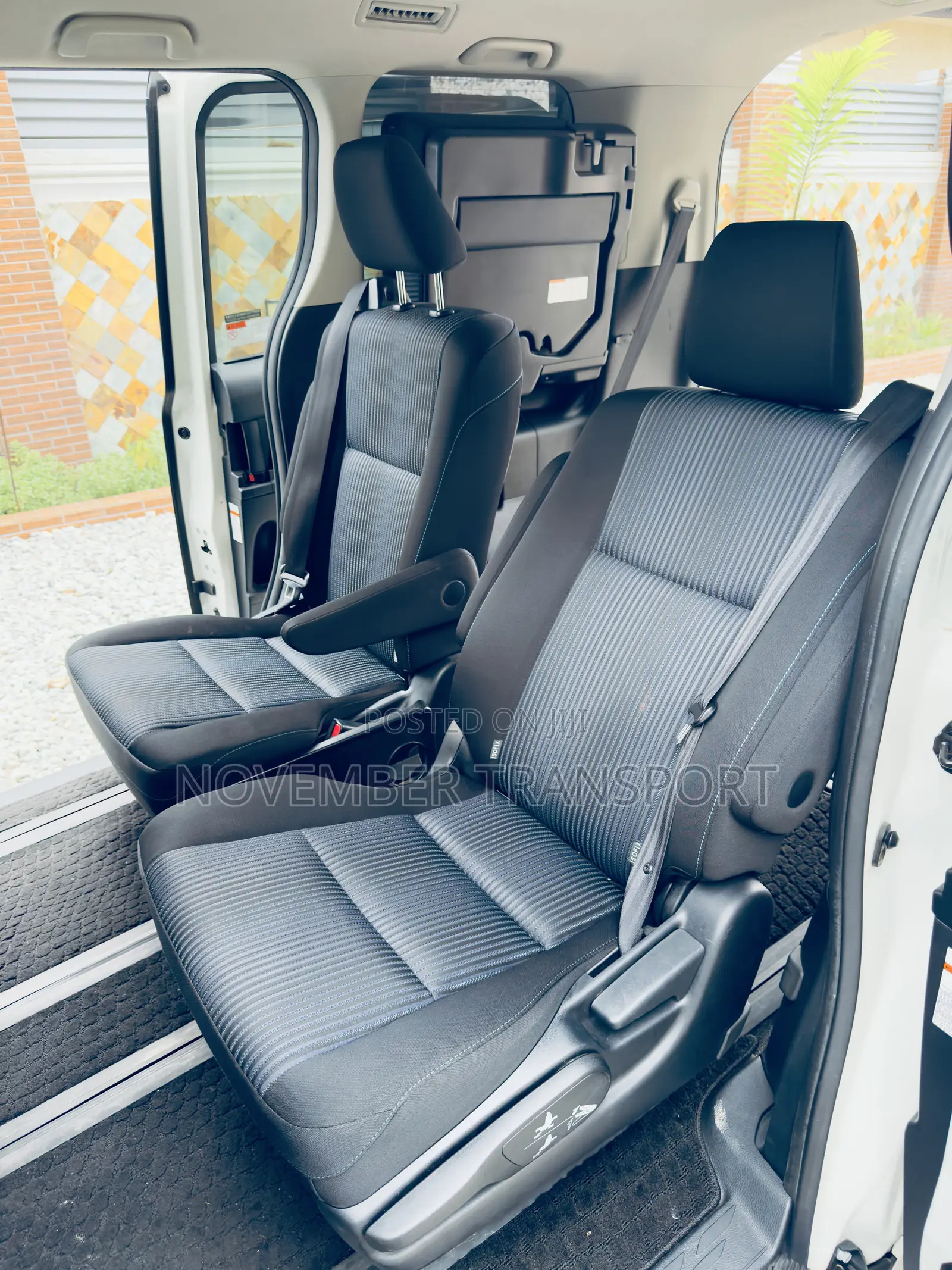 Toyota Voxy SV Premium 2014 White