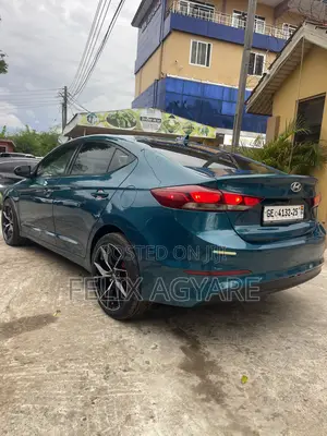 Hyundai Elantra 2017 Green