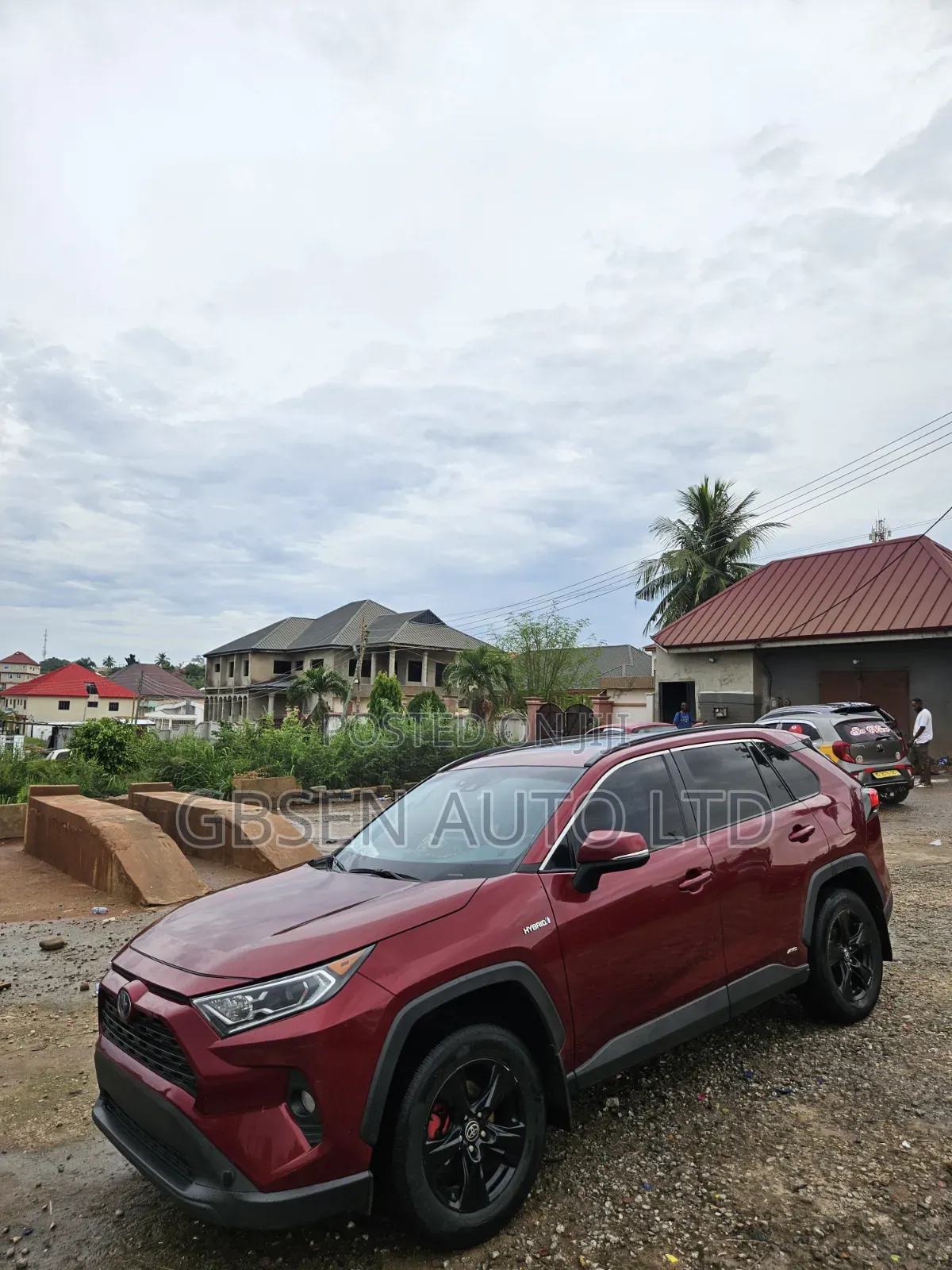 Toyota RAV4 XLE 2022 Red