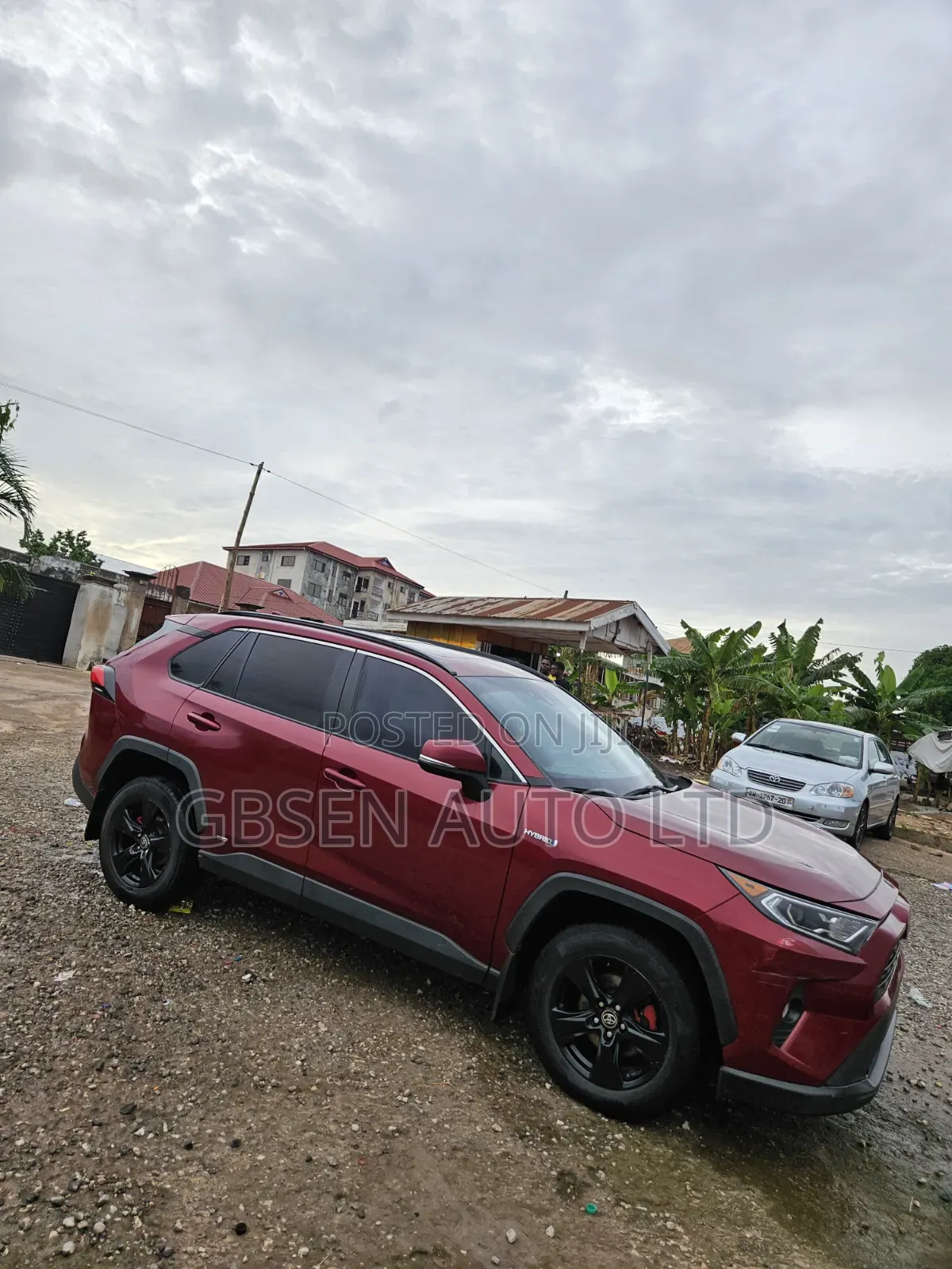 Toyota RAV4 XLE 2022 Red